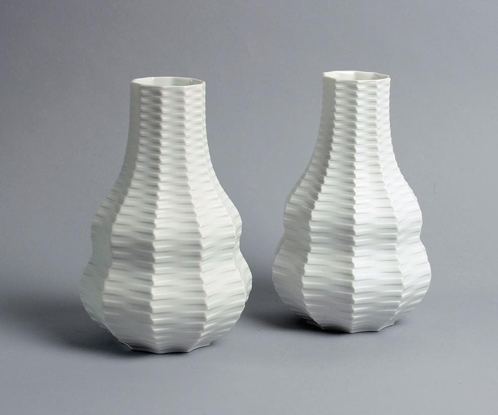 "Archais" porcelain vase by Heinrich Fuchs for Hutschenreuther, Germany B3147, B3145 - Freeforms
