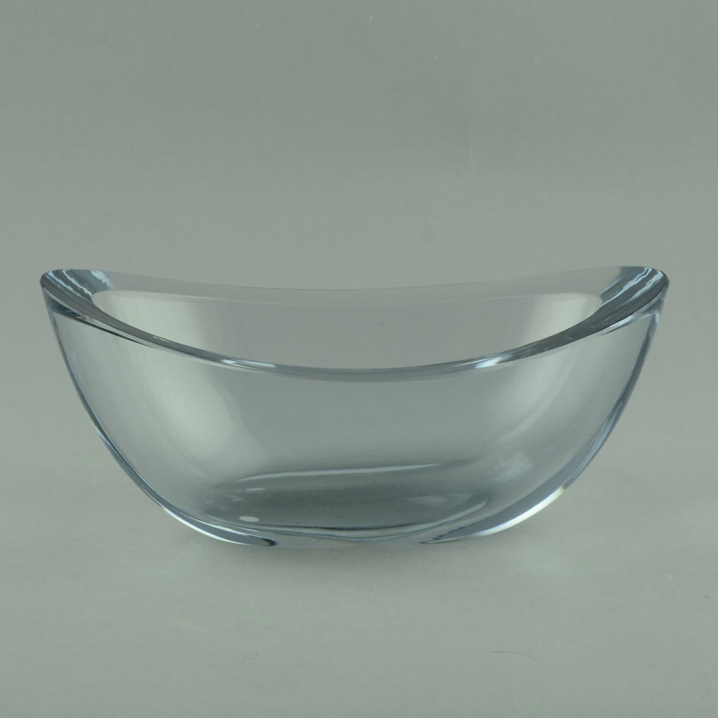 Asta Stromberg for Strombergshyttan clear glass bowl N6813 - Freeforms