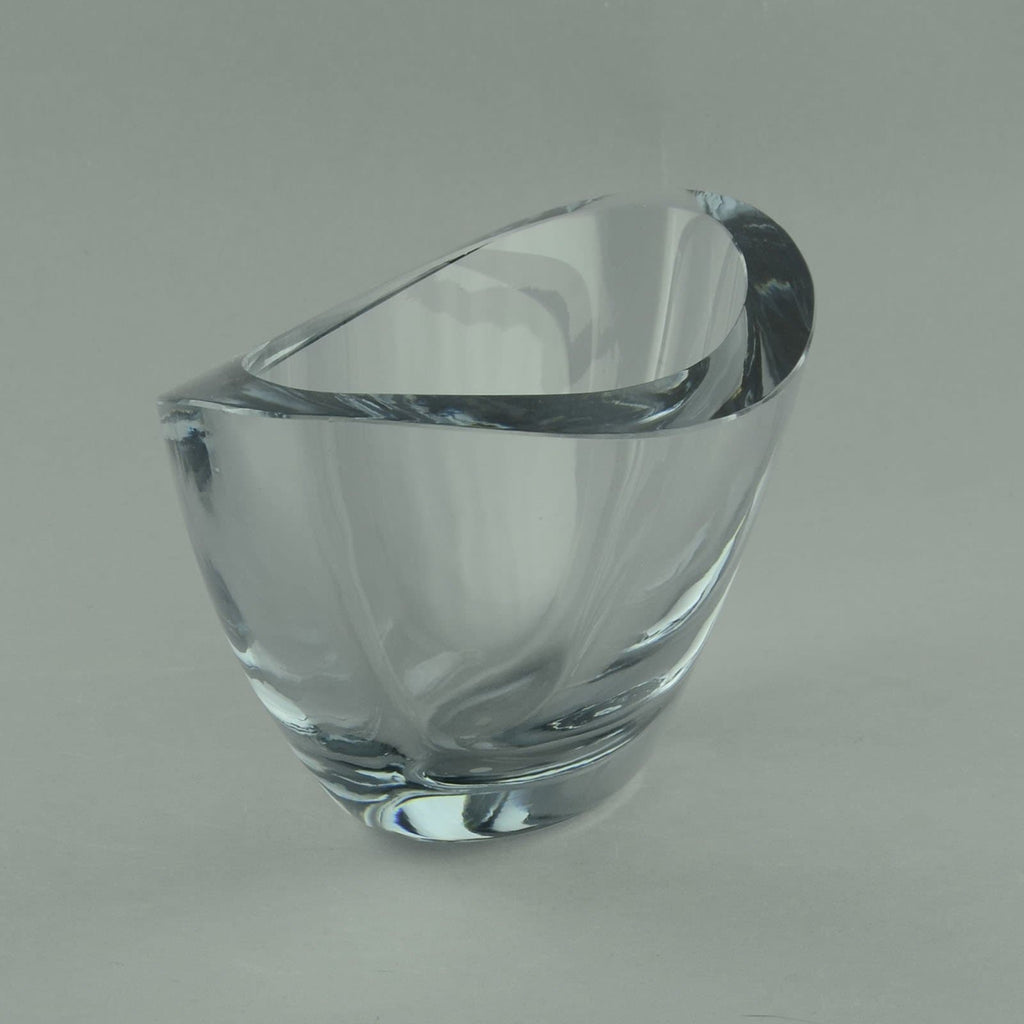 Asta Stromberg for Strombergshyttan clear glass bowl N7054 - Freeforms
