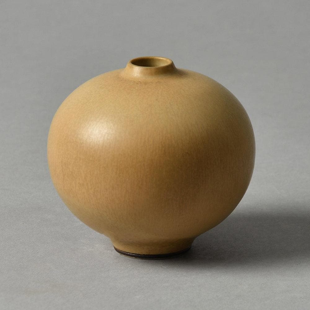 Berndt Friberg for Gustavsberg small vase with pale brown haresfur glaze F8325 - Freeforms