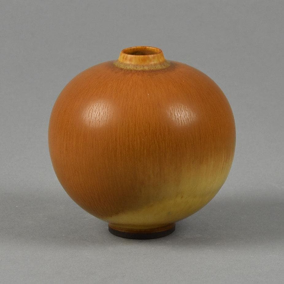 Berndt Friberg for Gustavsberg, small vase with reddish brown haresfur glaze F8174 - Freeforms