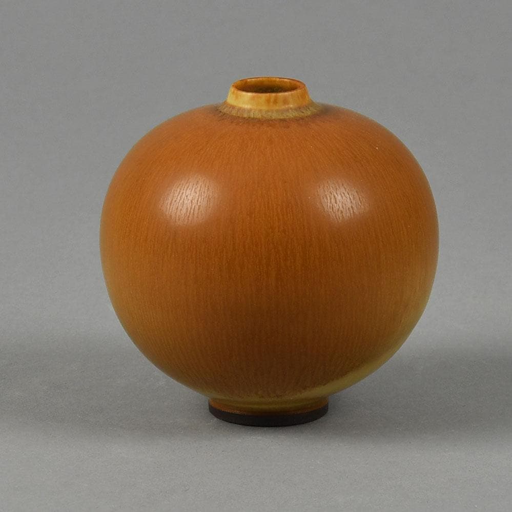 Berndt Friberg for Gustavsberg, small vase with reddish brown haresfur glaze F8174 - Freeforms