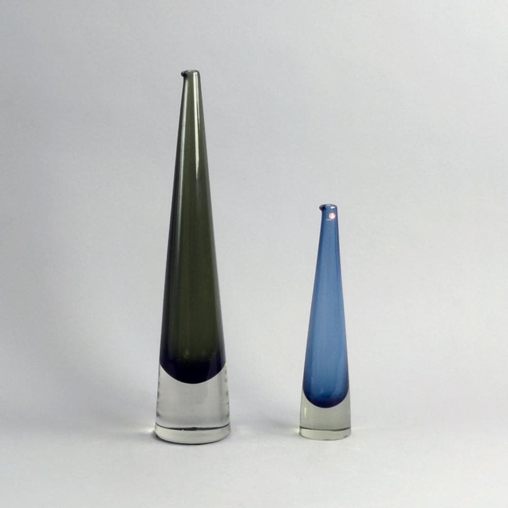 Blue glass vase by Timo Sarpaneva for Iittala N6796 - Freeforms