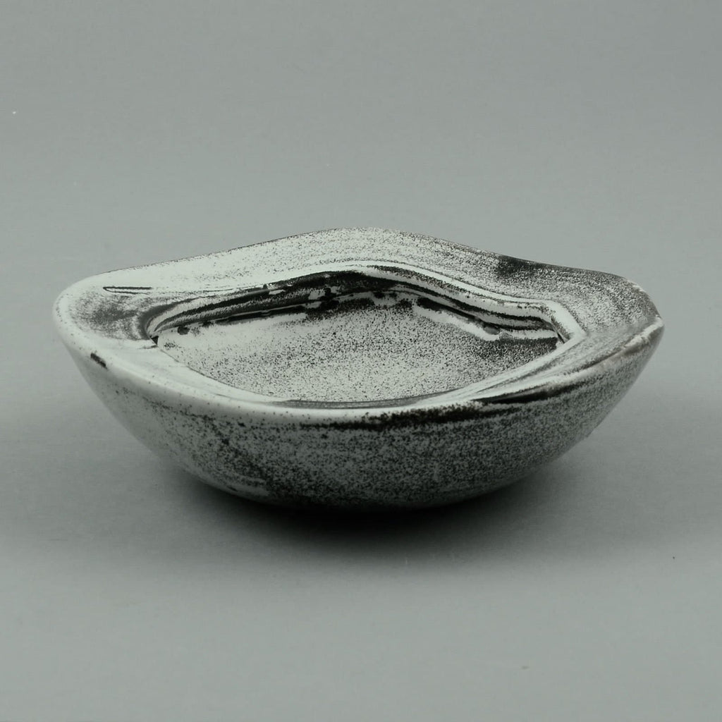 Bowl by Nils Kähler for Herman A. Kähler Keramik B3262 - Freeforms