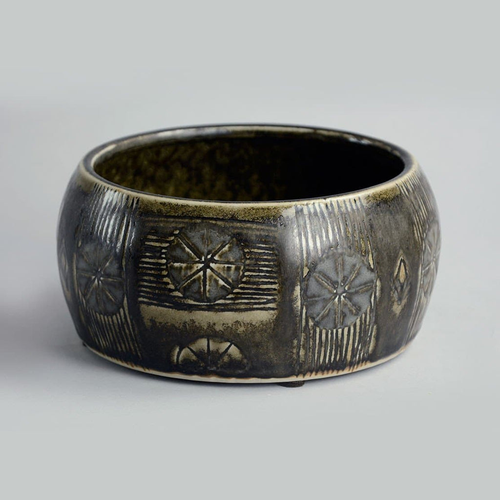 Bowl with incised pattern and brown glaze by Carl Harry Stalhane A1497 - Freeforms