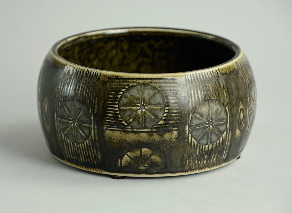 Bowl with incised pattern and brown glaze by Carl Harry Stalhane A1497 - Freeforms