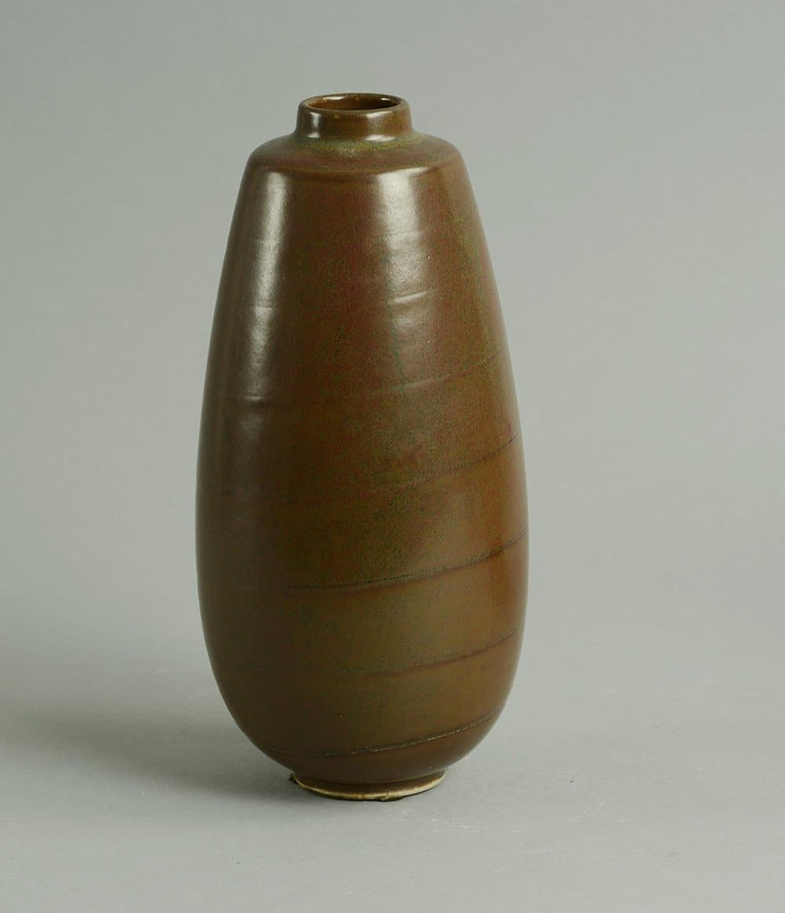 Brown vase with impressed line decoration by Saxbo N5649 - Freeforms