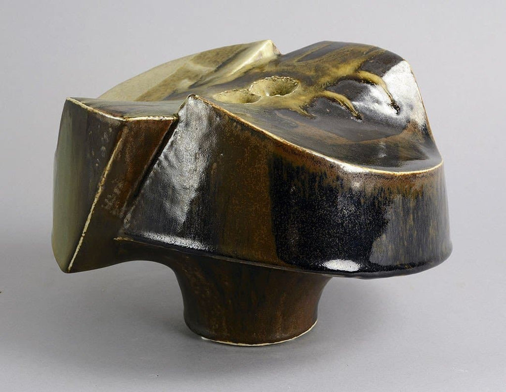 Dieter Crumbiegel, Germany Unique stoneware sculptural vessel B3948 - Freeforms