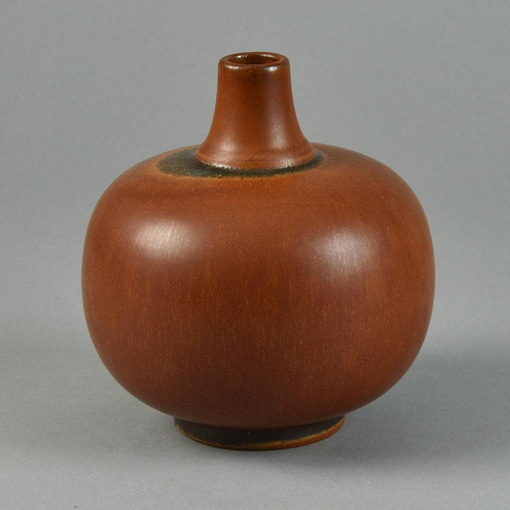 Erich and Ingrid Triller for Tobo, stoneware vase with reddish brown glaze G9245 - Freeforms