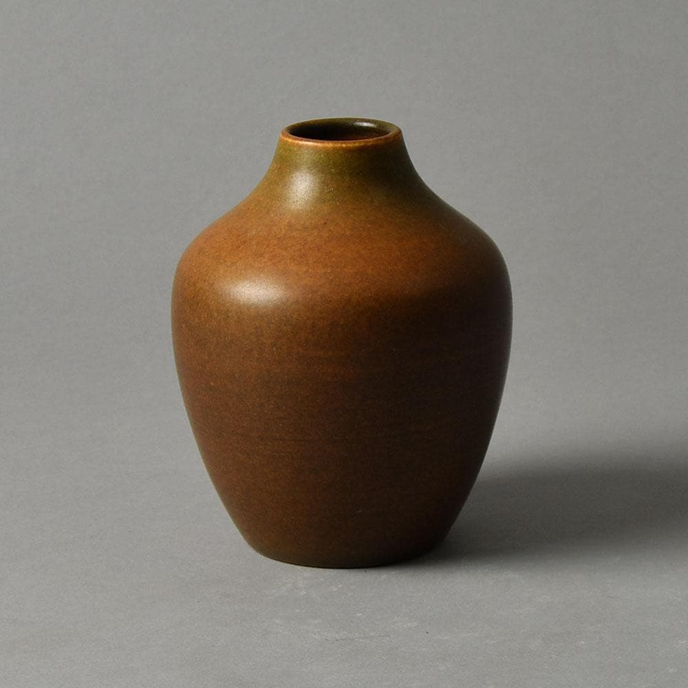 Erich and Ingrid Triller for Tobo, unique stoneware vase with matte brown glaze G9040 - Freeforms
