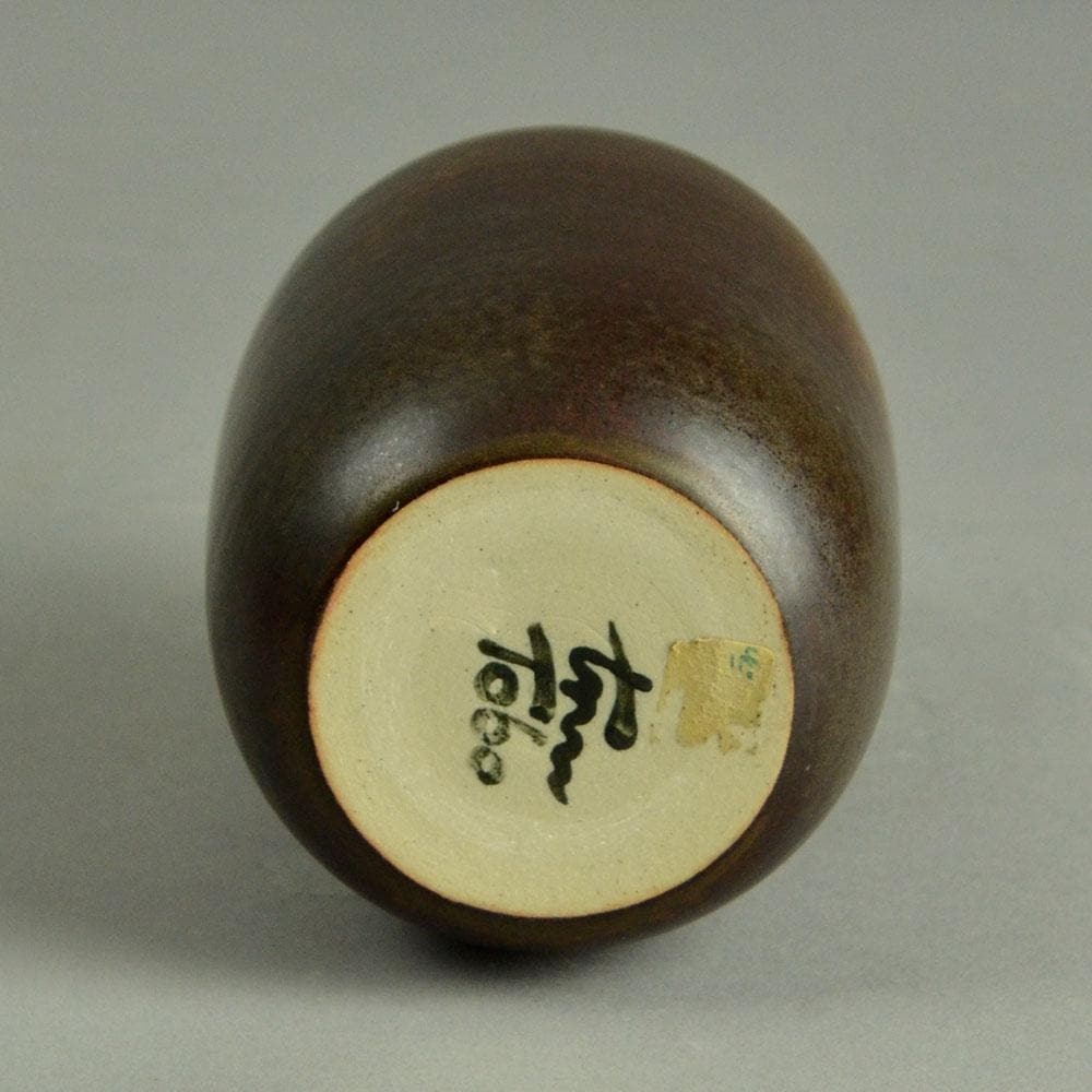 Erich and Ingrid Triller for Tobo vase with brown glaze E7109 - Freeforms