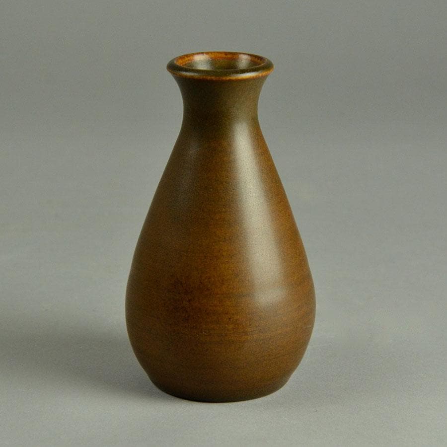 Erich and Ingrid Triller for Tobo vase with brown glaze E7110 - Freeforms