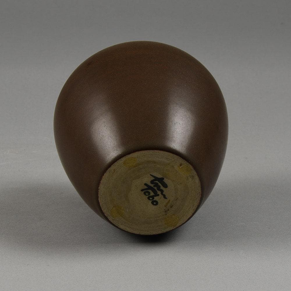 Erich and Ingrid Triller for Tobo vase with brown glaze E7199 - Freeforms