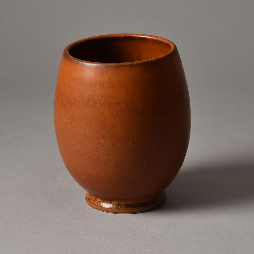 Erich and Ingrid Triller for Tobo vase with reddish brown glaze G9338 - Freeforms
