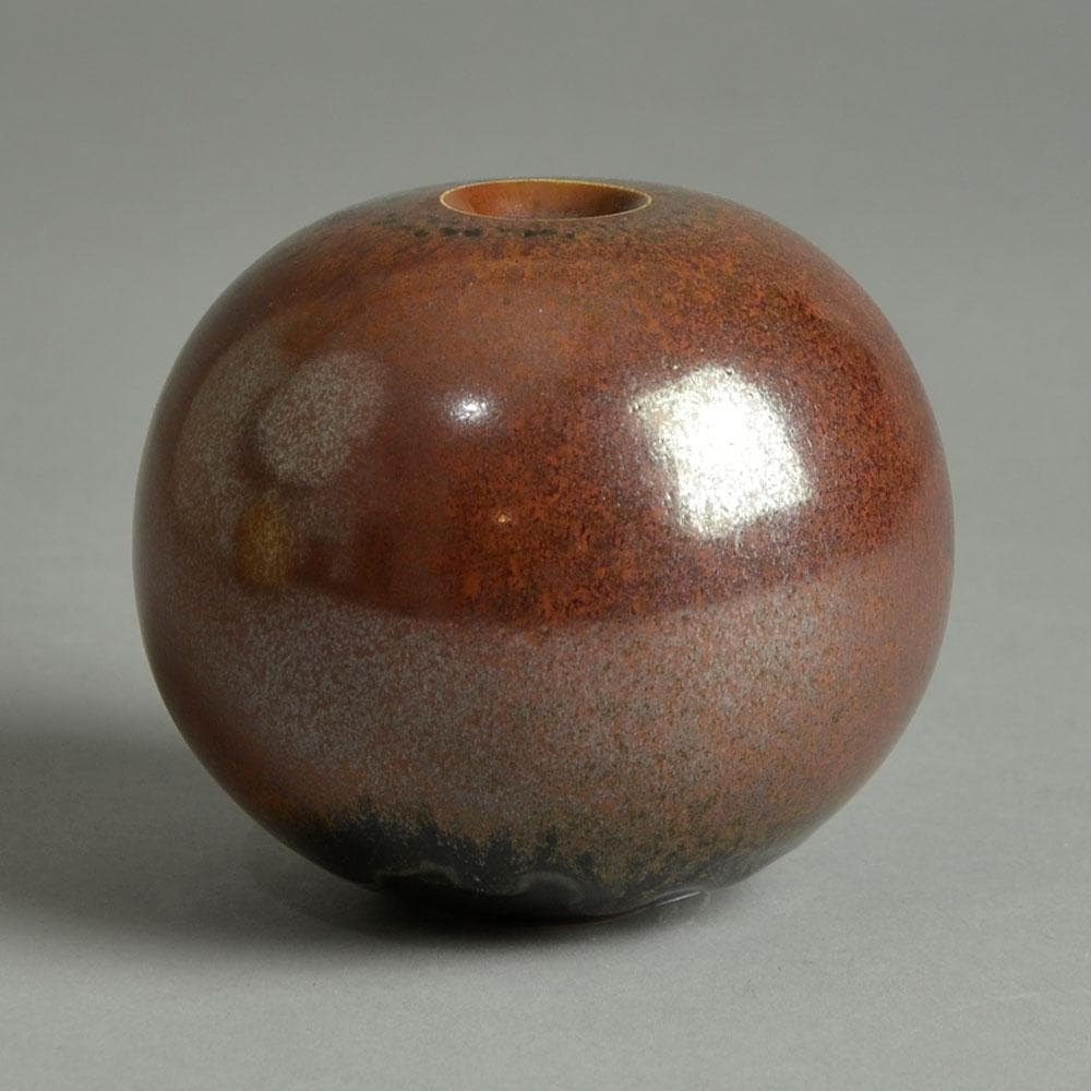 Gerald and Gotlind Weigel, own studio, Germany, stoneware vase with tenmoku glaze E7254 - Freeforms