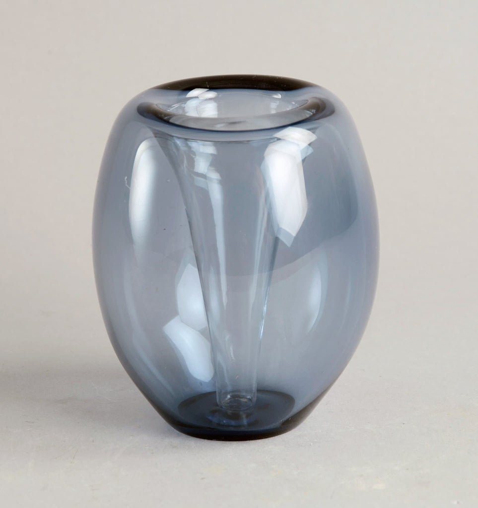 Glass "Taifuuni"vase by Saara Hopea for Nuutajarvi Nottsjo B3707 - Freeforms