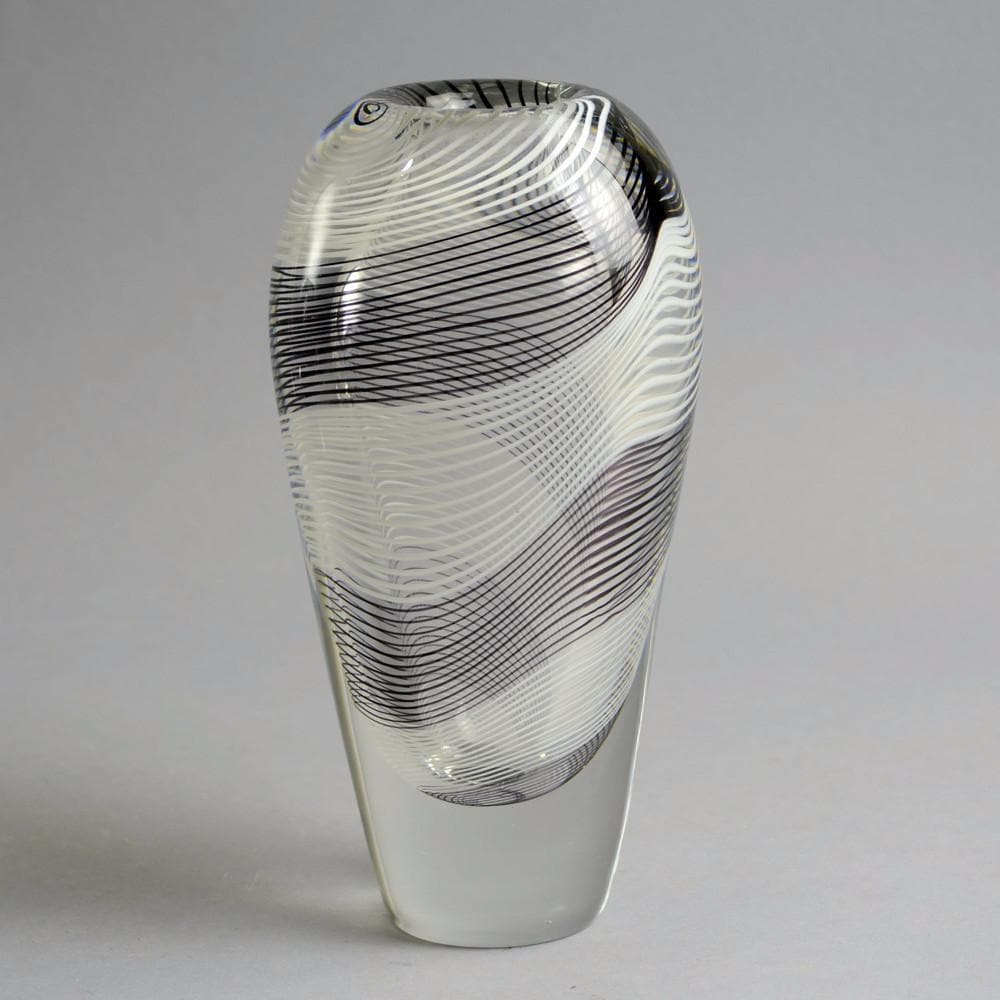 Glass vase by Vicke Lindstrand for Kosta N7229 - Freeforms