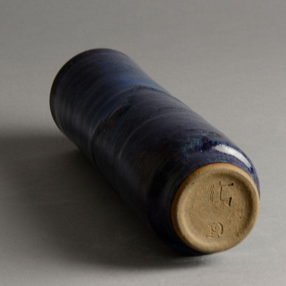 Gorge Hohlt vase with dripping glossy blue glaze E7030 - Freeforms