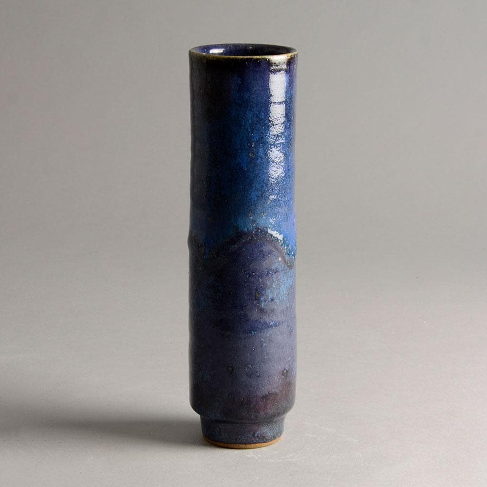 Gorge Hohlt vase with dripping glossy blue glaze E7030 - Freeforms