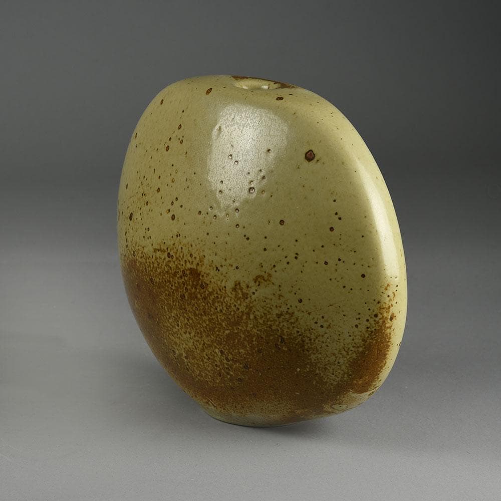 Gotlind Weigel, flattened round vase E7322 - Freeforms