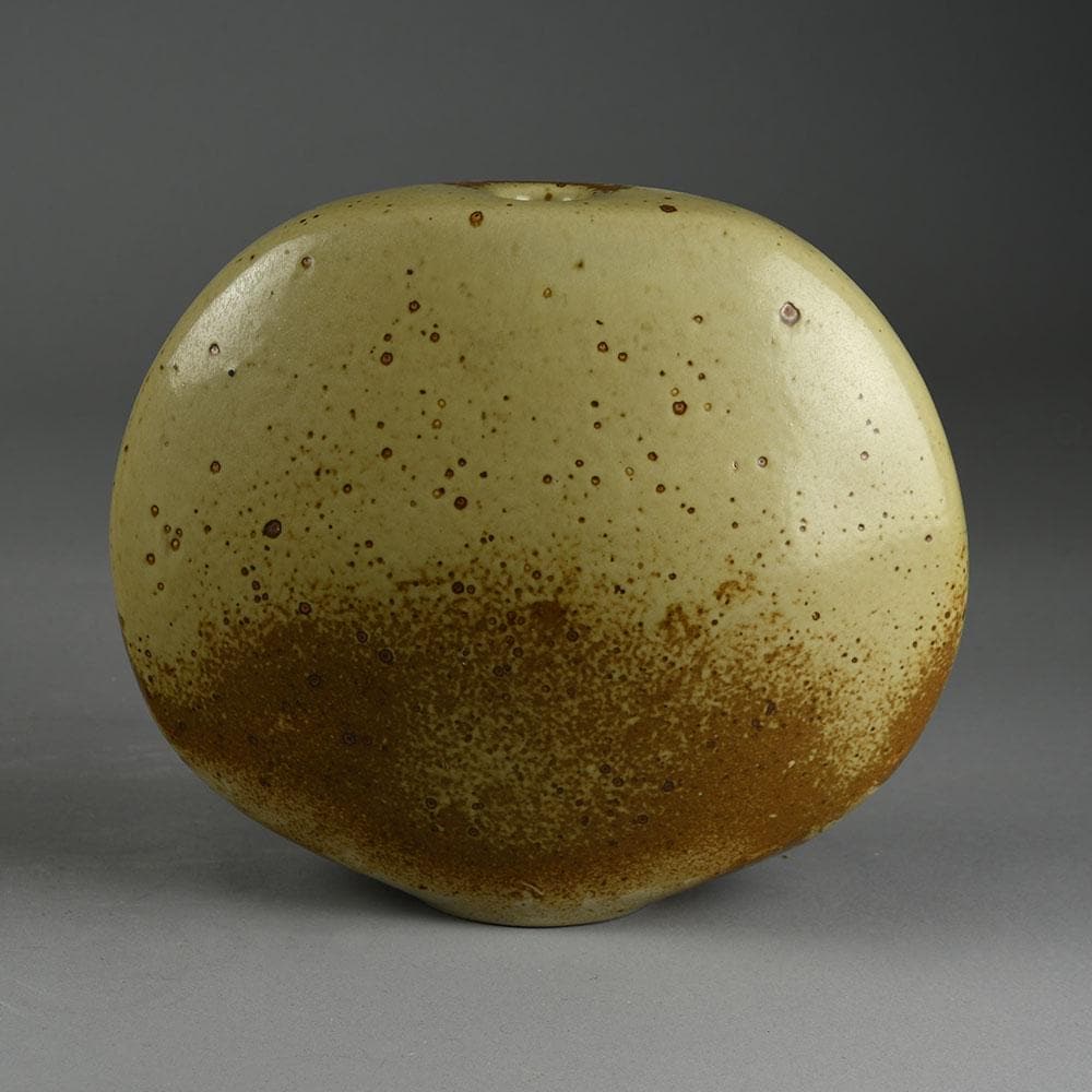 Gotlind Weigel, flattened round vase E7322 - Freeforms