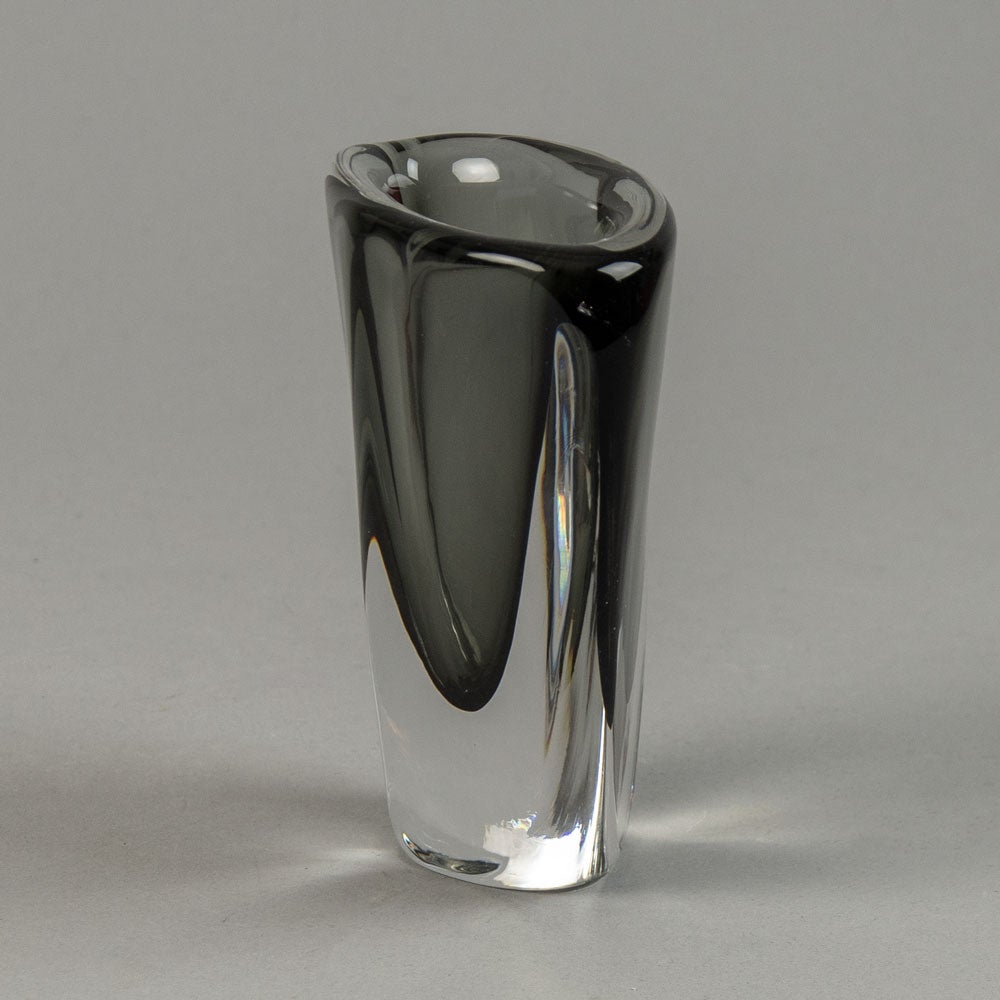 Gray glass "Sommerso" vase by Nils Landberg for Orrefors G9396 - Freeforms