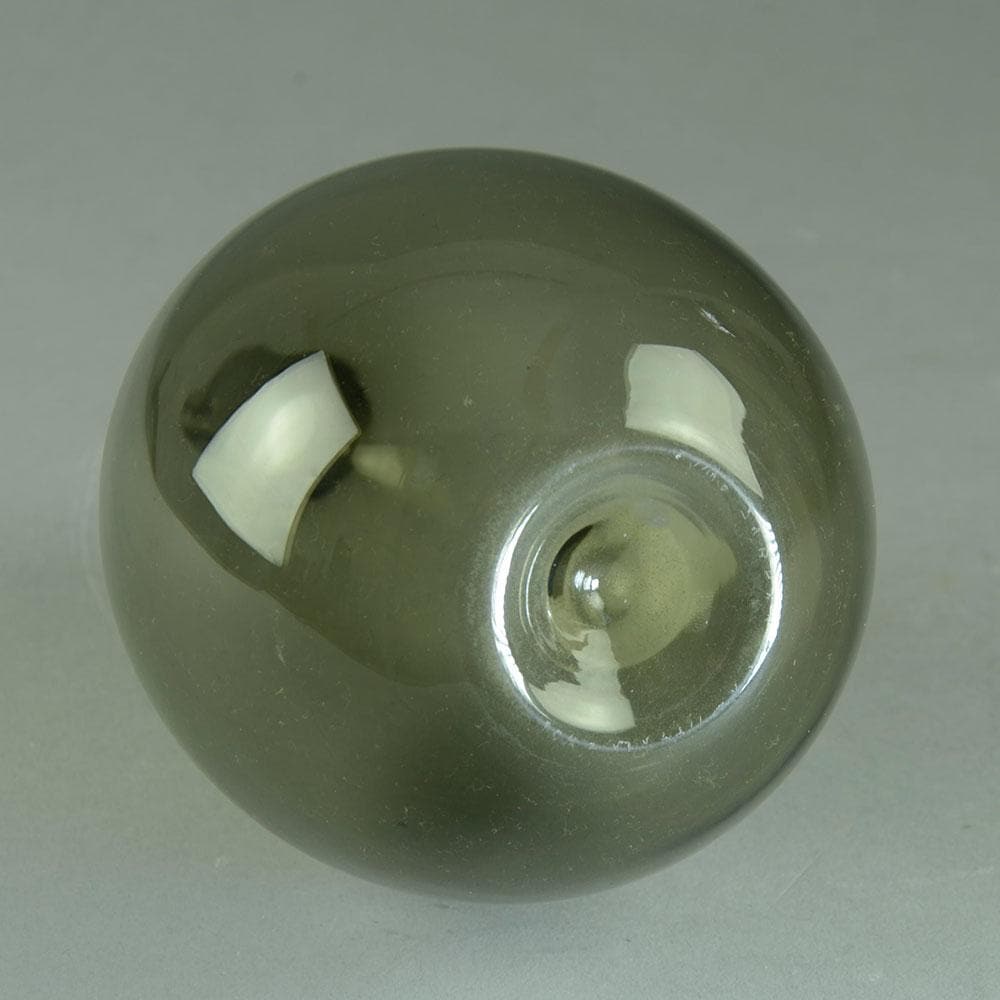 Gray i-glass decanter by Timo Sarpaneva N9542 - Freeforms