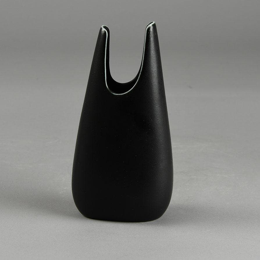 Gunnar Nylund for Rorstrand, black Caolina vase N8037 - Freeforms