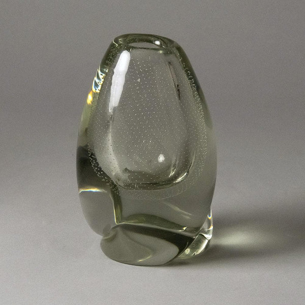 Gunnel Nyman for Nuutäjarvi-Nottsjö clear glass vase with control bubbles  G9324
