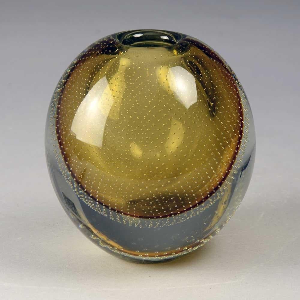 Gunnel Nyman for Nuutäjarvi-Nottsjö Glass "Huntu" vase B3196 - Freeforms
