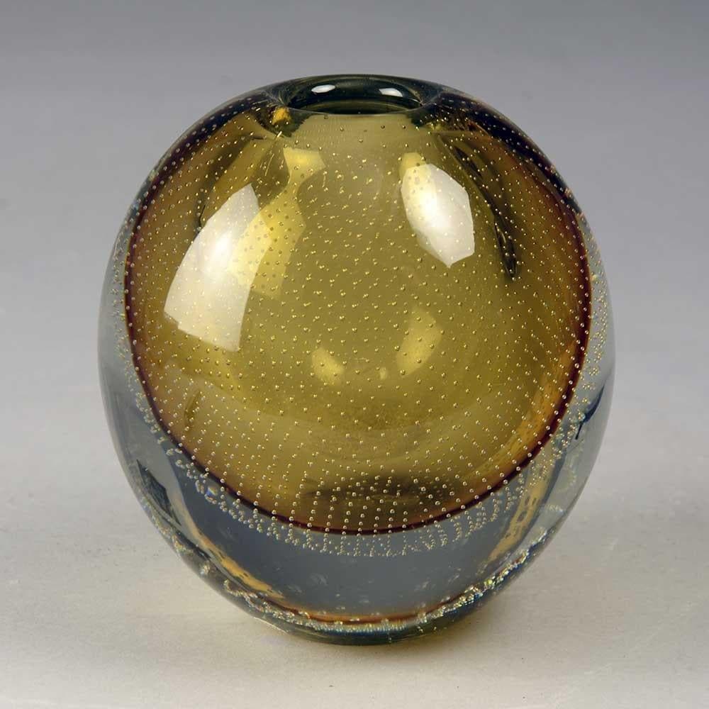 Gunnel Nyman for Nuutäjarvi-Nottsjö Glass "Huntu" vase B3196 - Freeforms