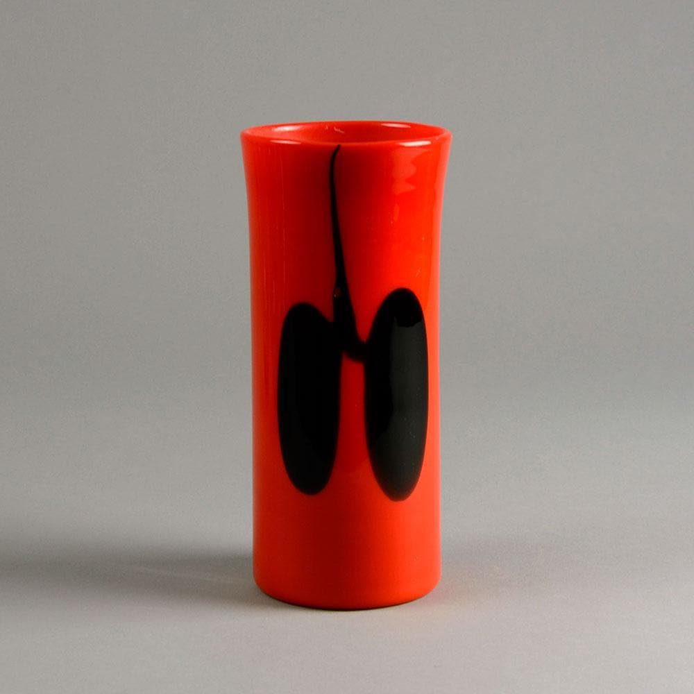 Heikki Orvola for Nuutajarvi Nottsjo red and black glass vase D6338 - Freeforms