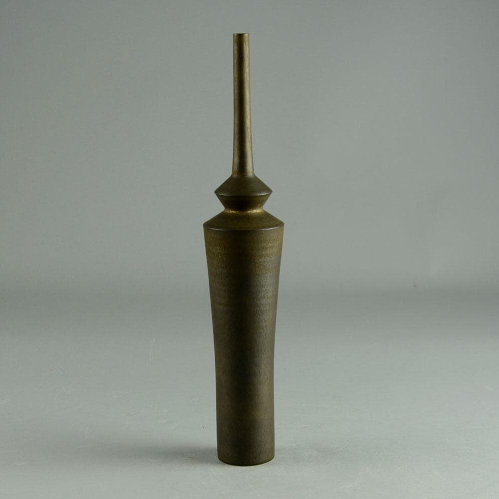 Ian Rylatt, bottle vase form with brown glaze D6296 - Freeforms