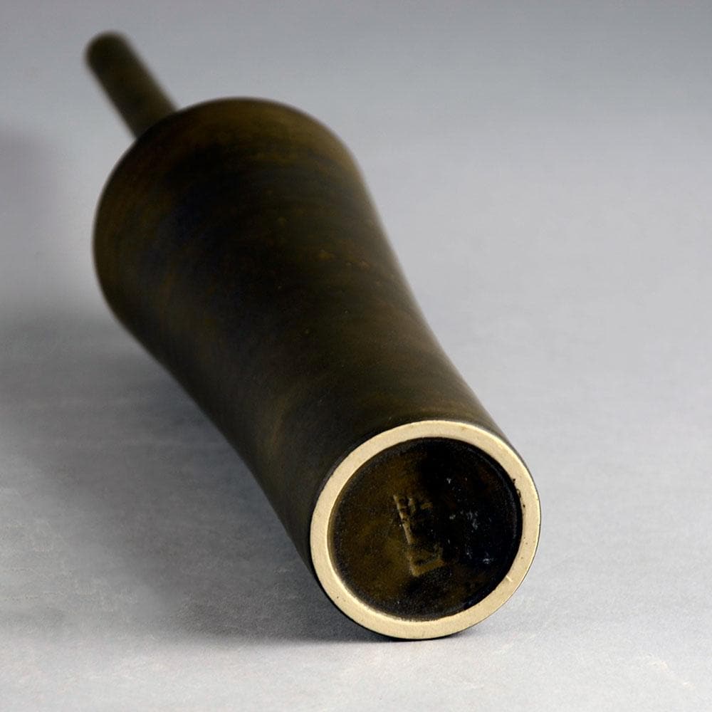 Ian Rylatt, bottle vase form with brown glaze D6296 - Freeforms
