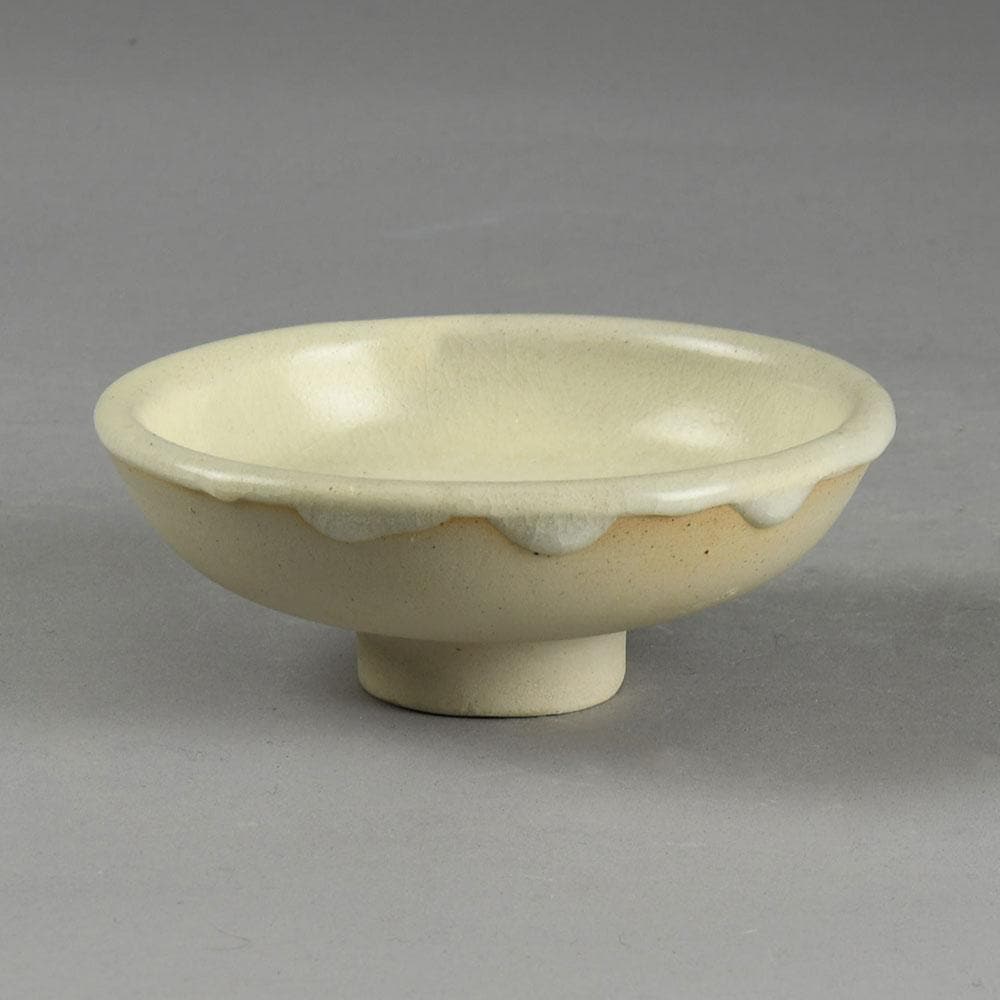 Jan Bontjes van Beek, Germany, shallow bowl with white dripping glaze F8040 - Freeforms