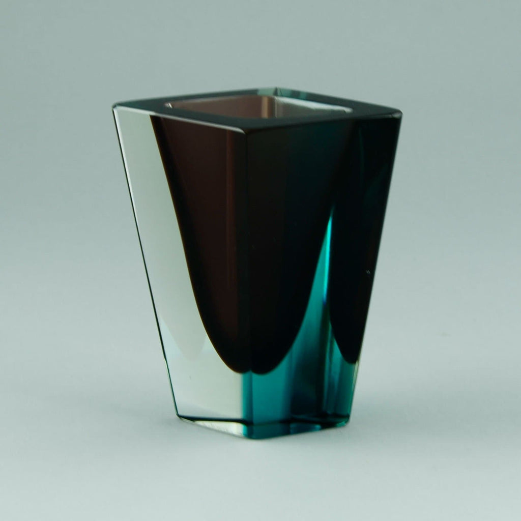 Kaj Franck for Nuutäjarvi-Nottsjö, "Prisma" vase D6012 - Freeforms