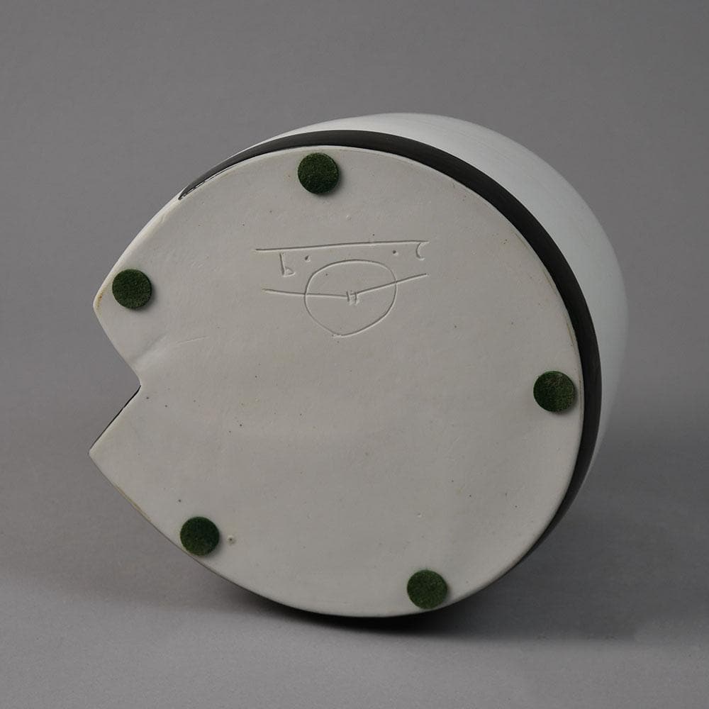 Karin Bablok, own studio, Germany, porcelain partitioned vessel with black lines G9130 - Freeforms