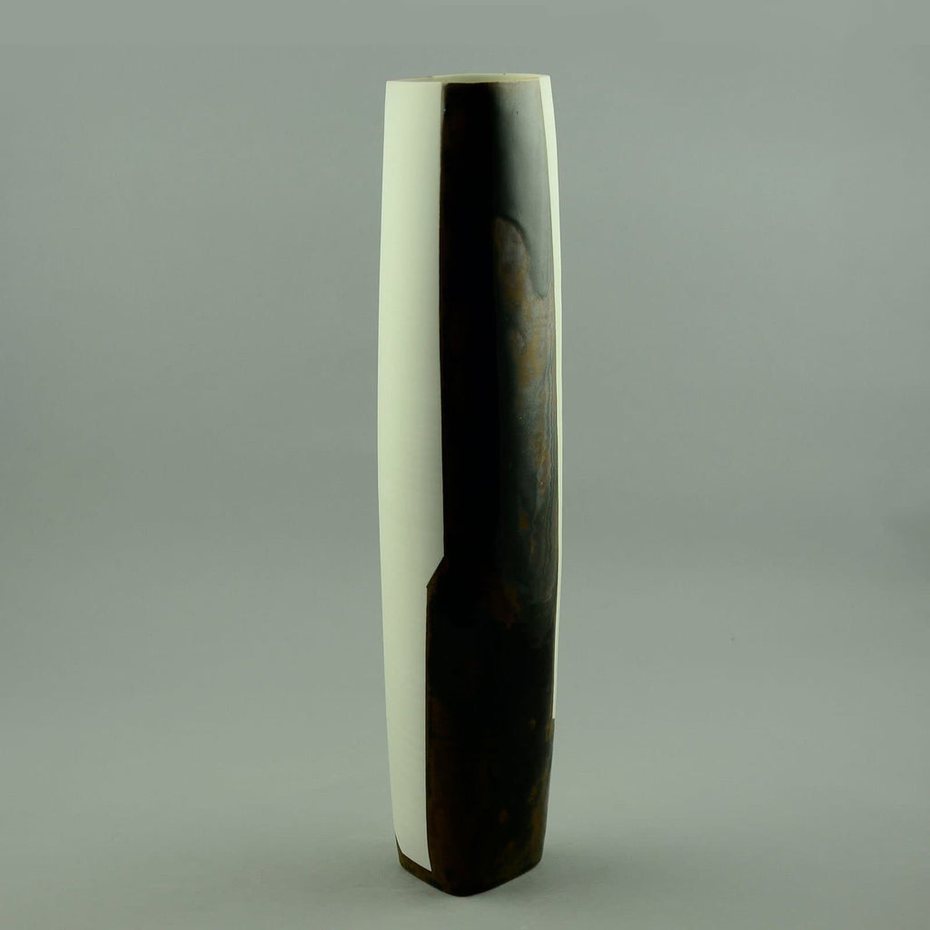 Karin Bablok, porcelain vase with brown and white glaze, D6142 - Freeforms