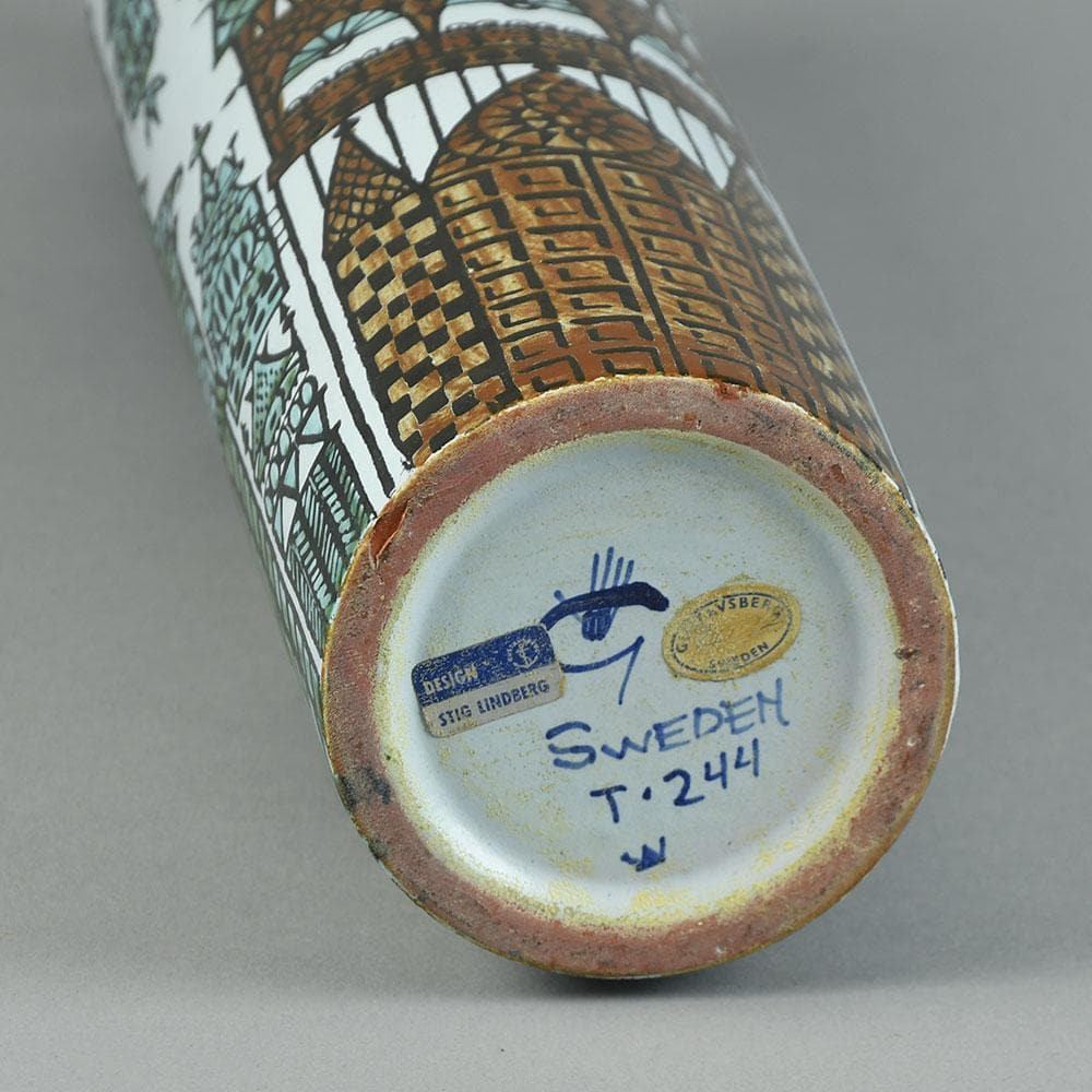 "Karneval" vase, earthenware with white tin glaze by Stig Lindberg A1831 - Freeforms