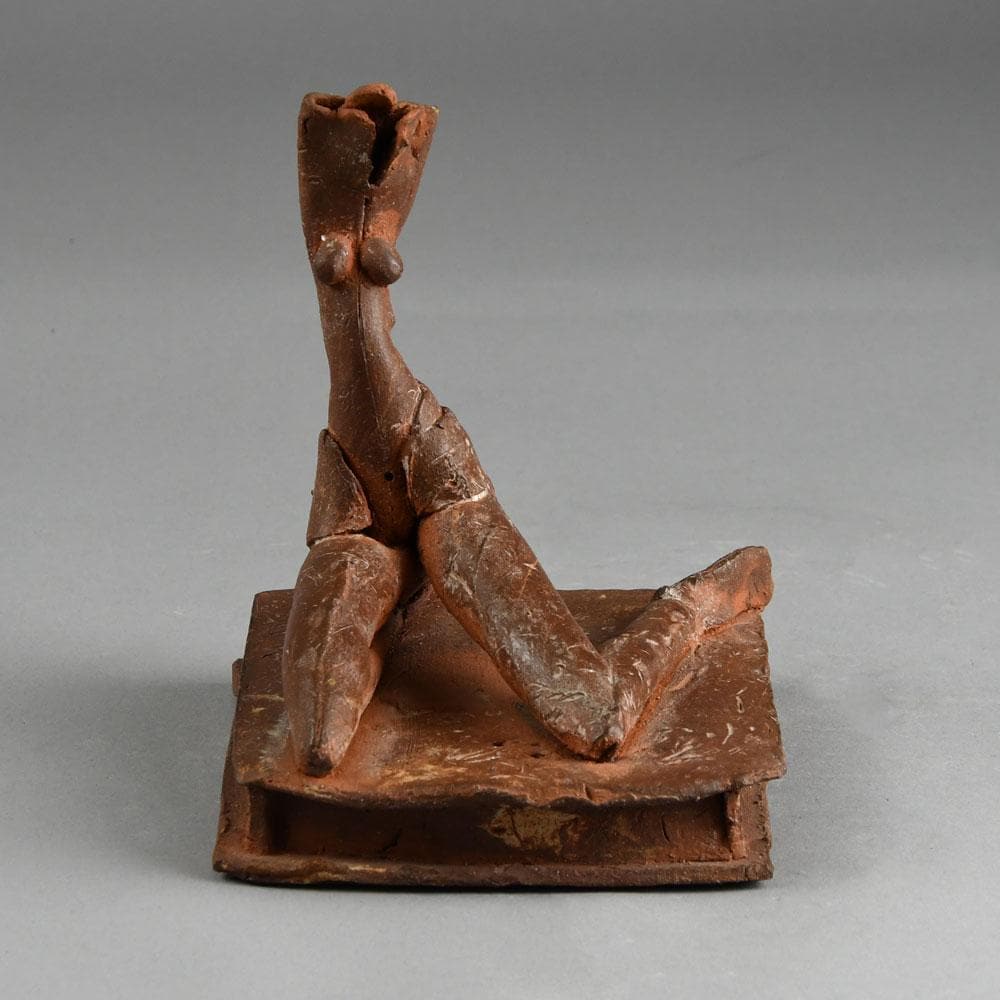 Kneeling figure by Mo Jupp E7390 - Freeforms
