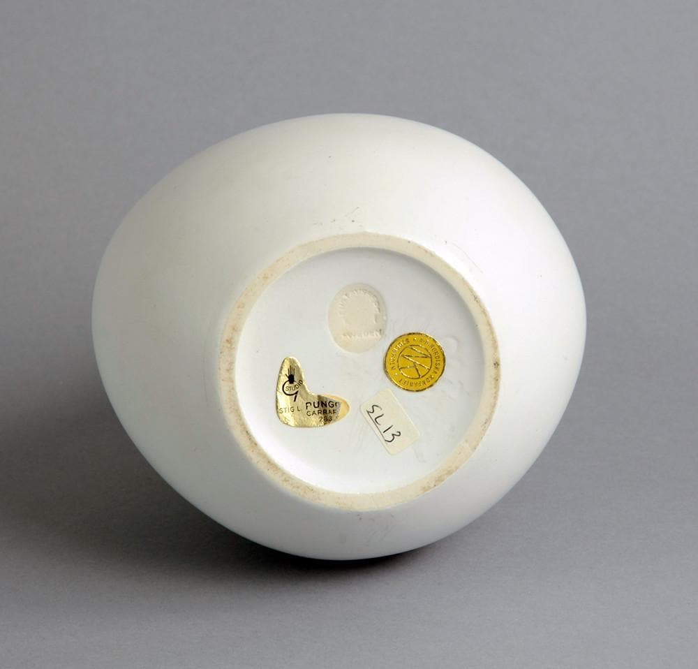 Large Pungo vase by Stig Lindberg B4022 - Freeforms