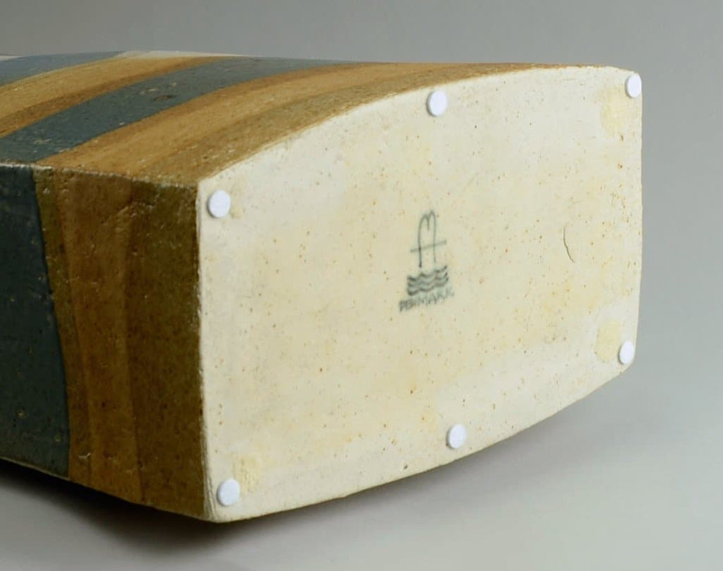 Monumental vase by Bente Hansen A1839 - Freeforms