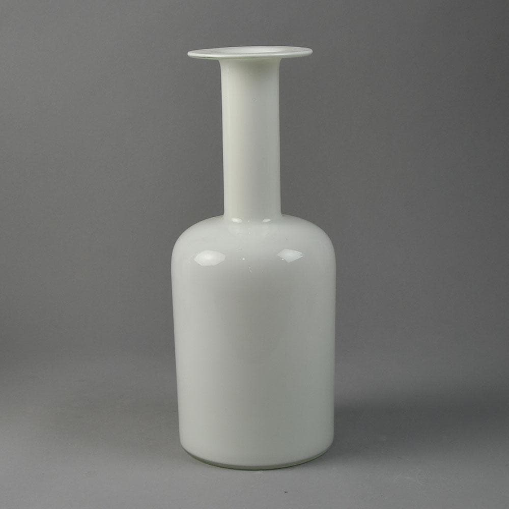 Otto Brauer for Holmegaard, Denmark, "Gulvvase" in white glass D6010 - Freeforms