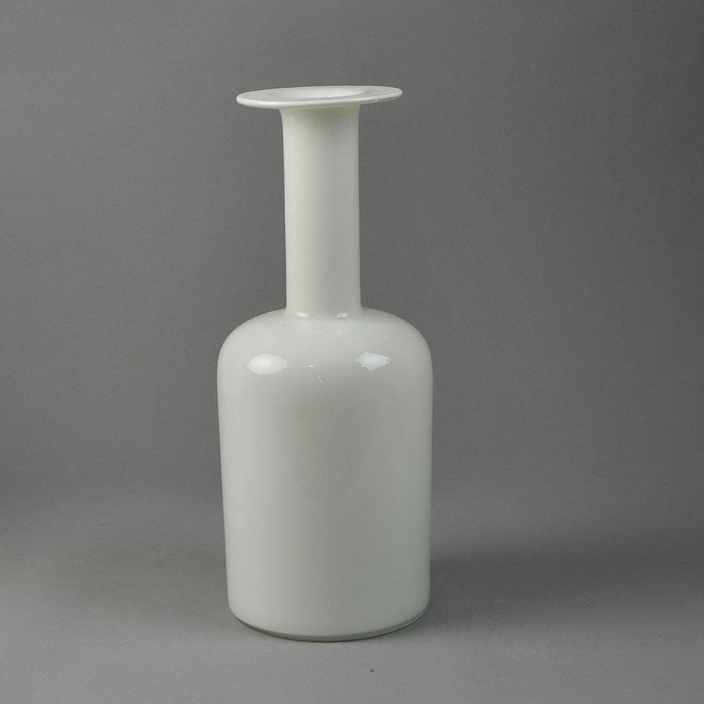 Otto Brauer for Holmegaard, Denmark, "Gulvvase" in white glass D6010 - Freeforms