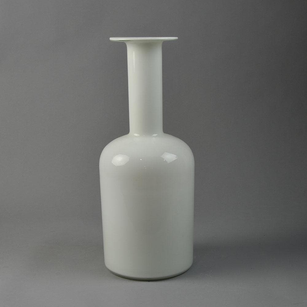 Otto Brauer for Holmegaard, Denmark, "Gulvvase" in white glass N7821 - Freeforms