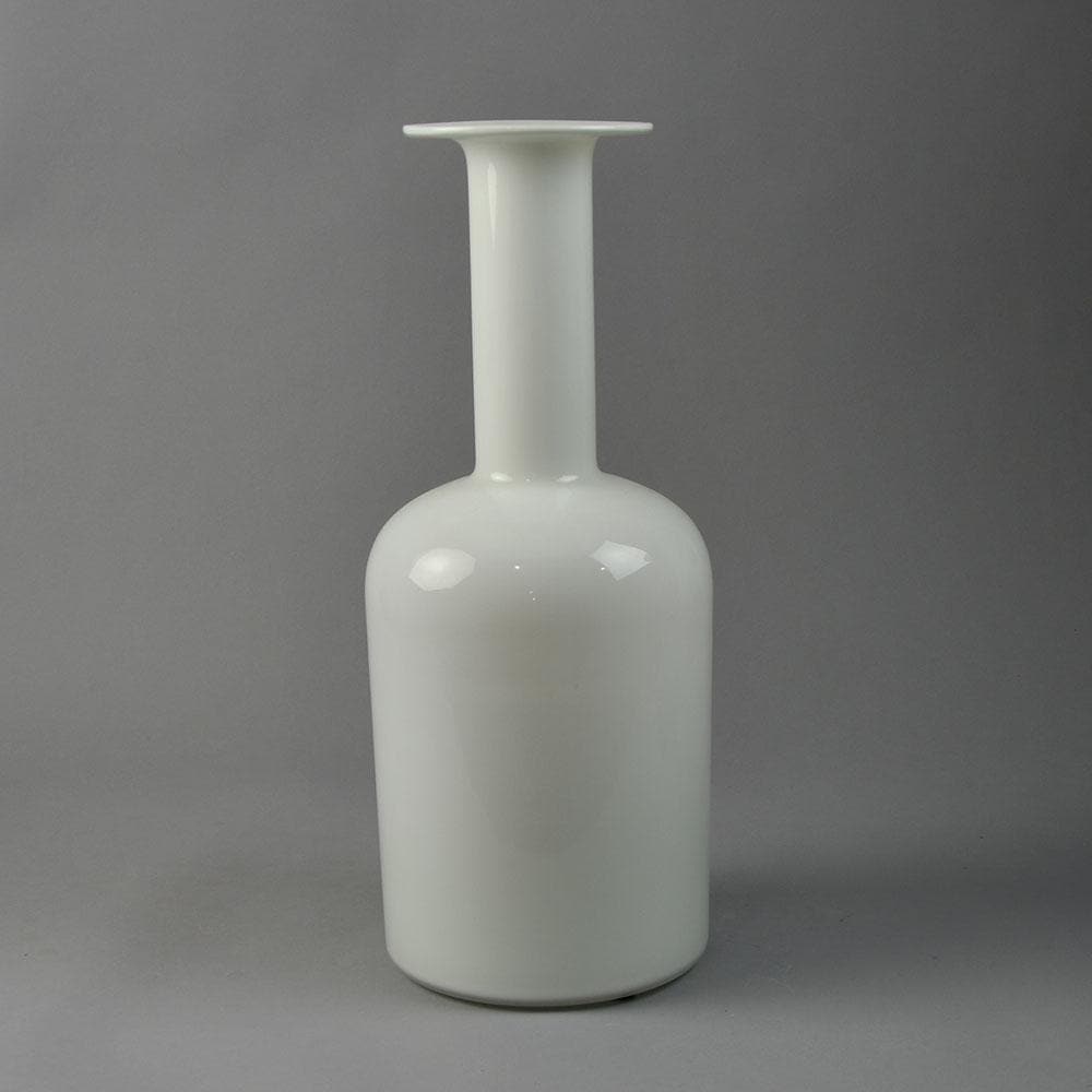 Otto Brauer for Holmegaard, Denmark, "Gulvvase" in white glass N7821 - Freeforms