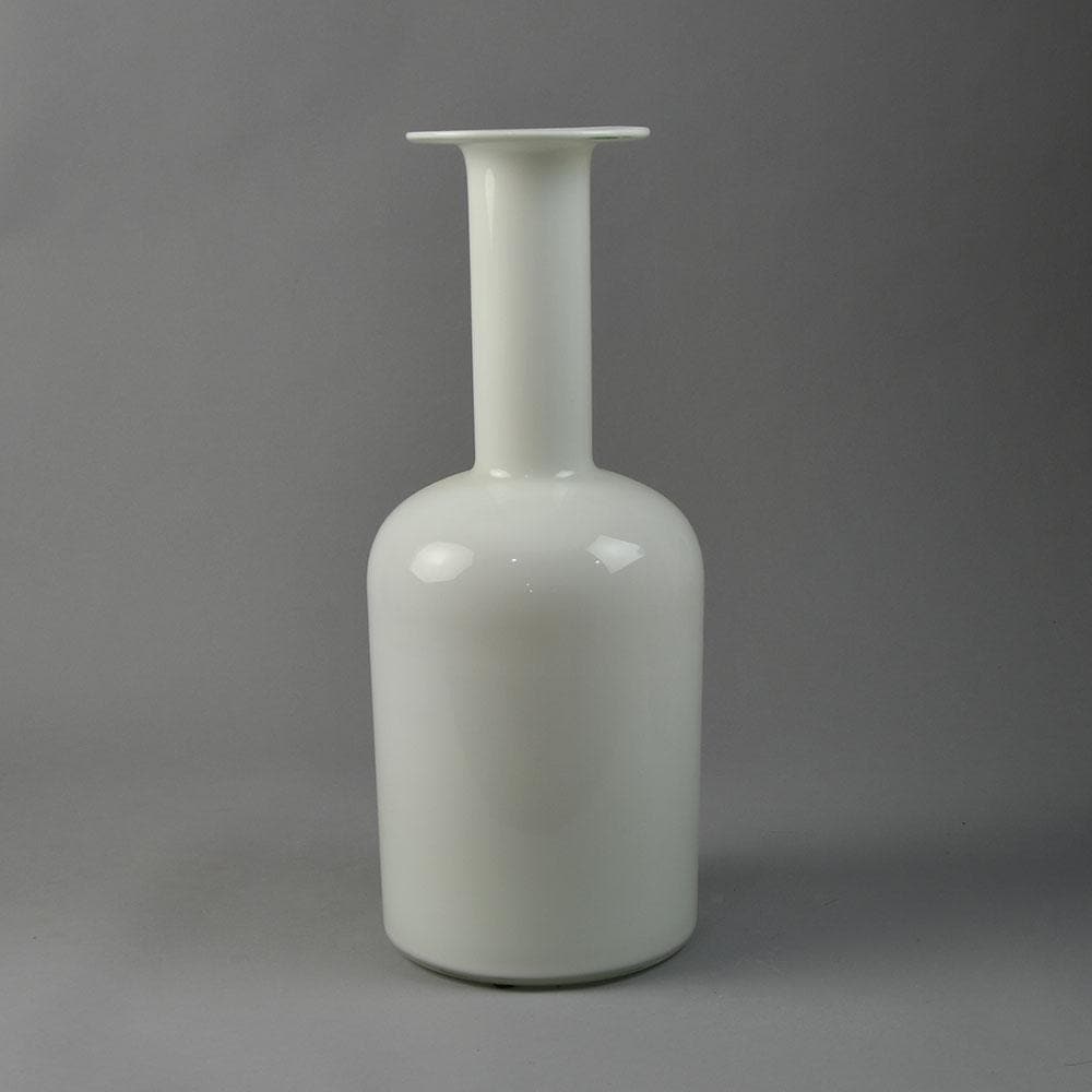 Otto Brauer for Holmegaard, Denmark, "Gulvvase" in white glass N7821 - Freeforms