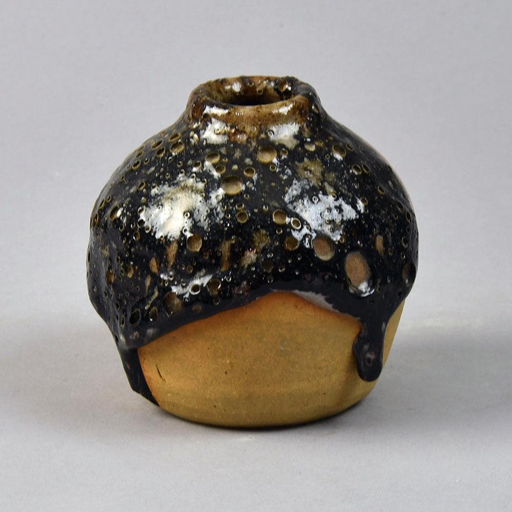 Peter Roters unique stoneware vase with dripping crater glaze G9138 - Freeforms
