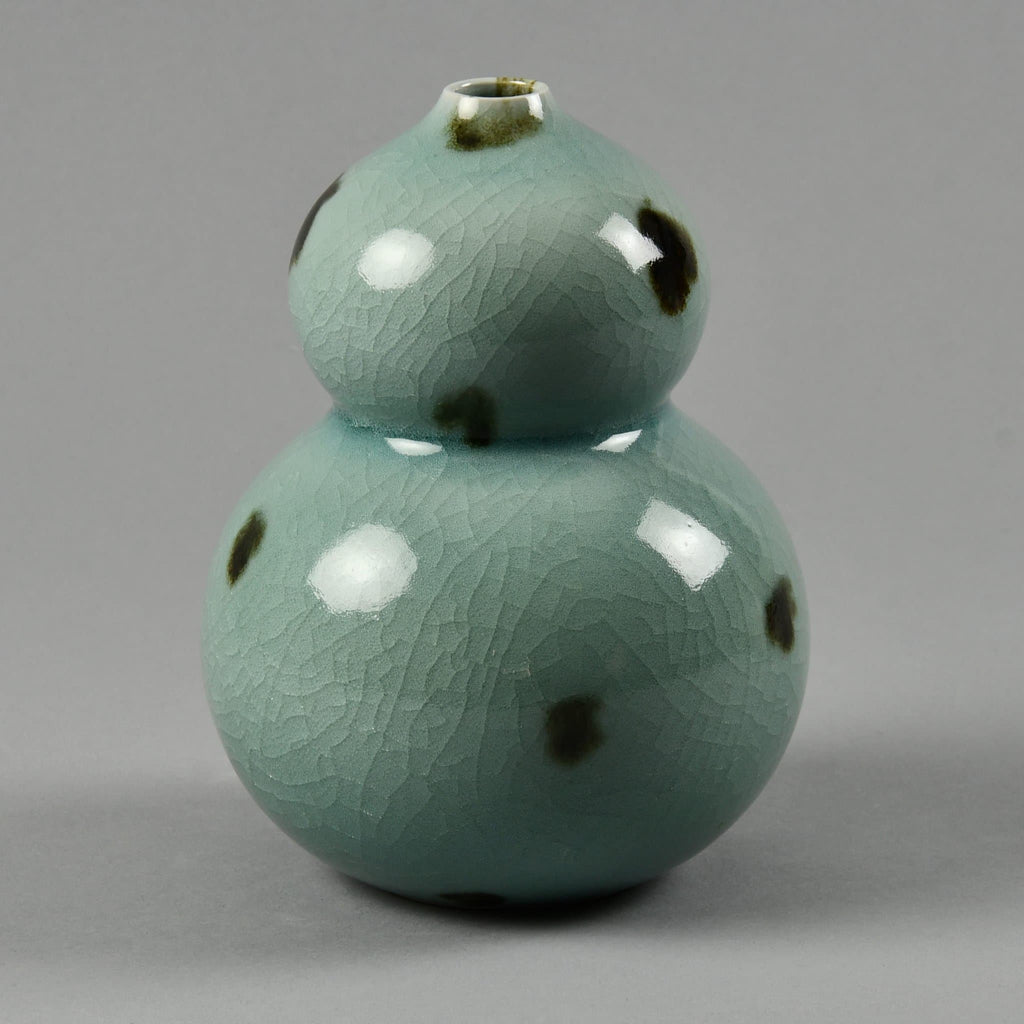 Poh Chap Yeap, UK, double gourd vase with celadon glaze F8303 - Freeforms
