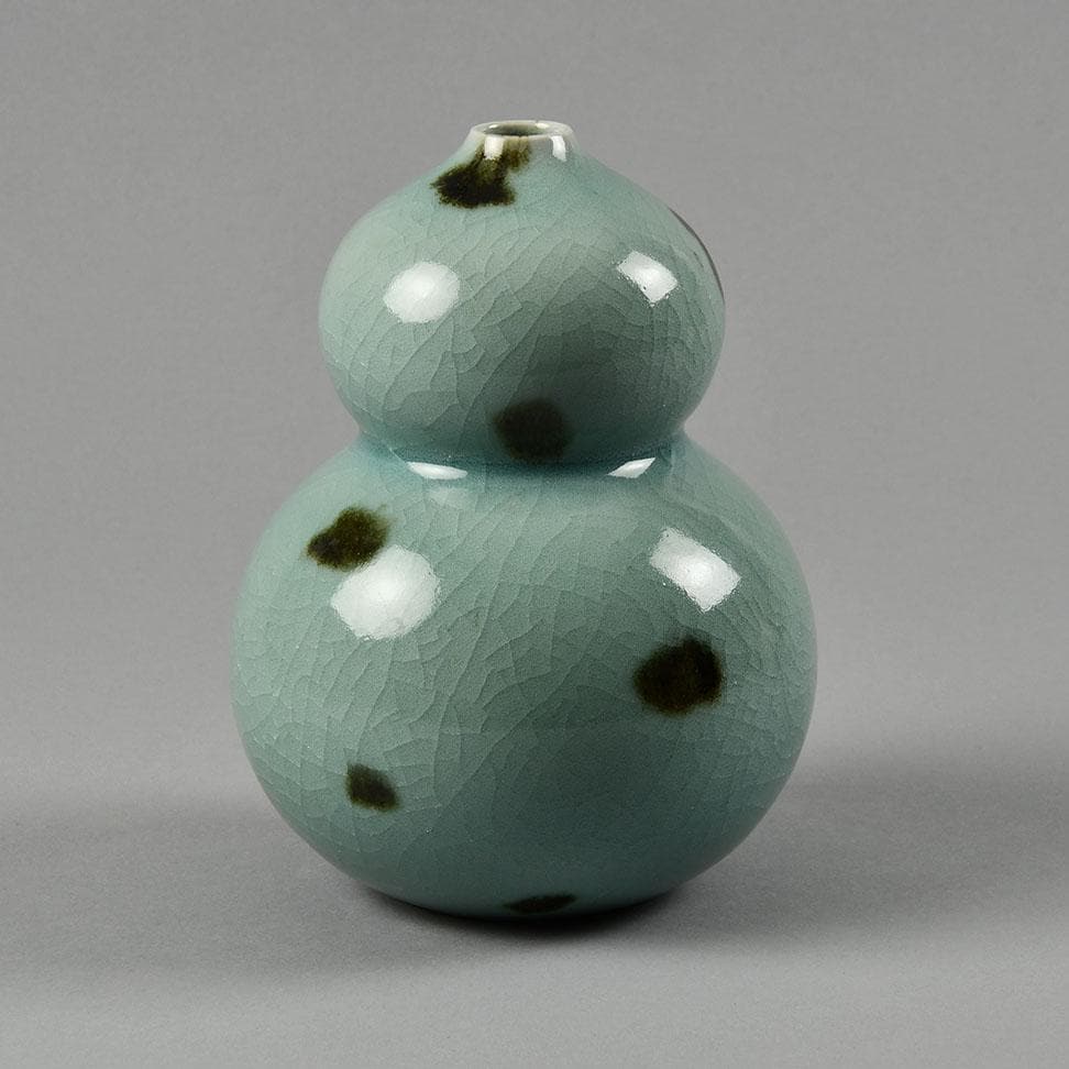 Poh Chap Yeap, UK, double gourd vase with celadon glaze F8303 - Freeforms
